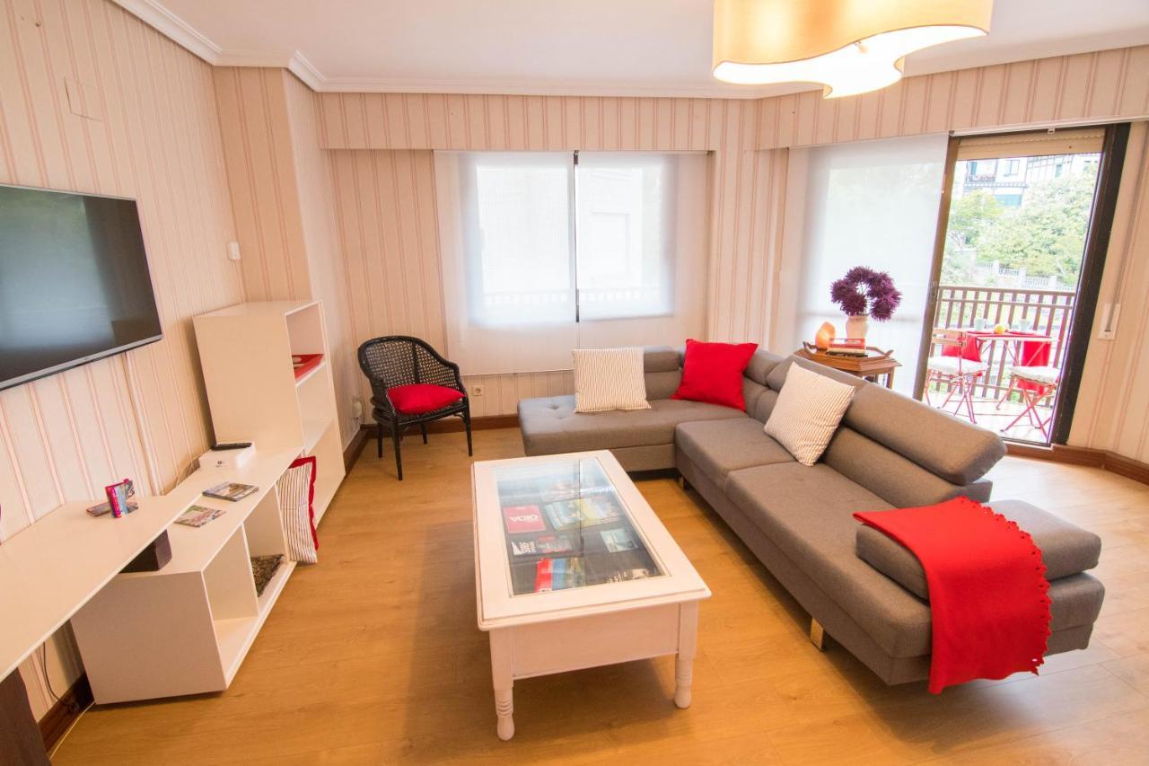 Appartement Itzurun Etxea à Zumaia Extérieur photo
